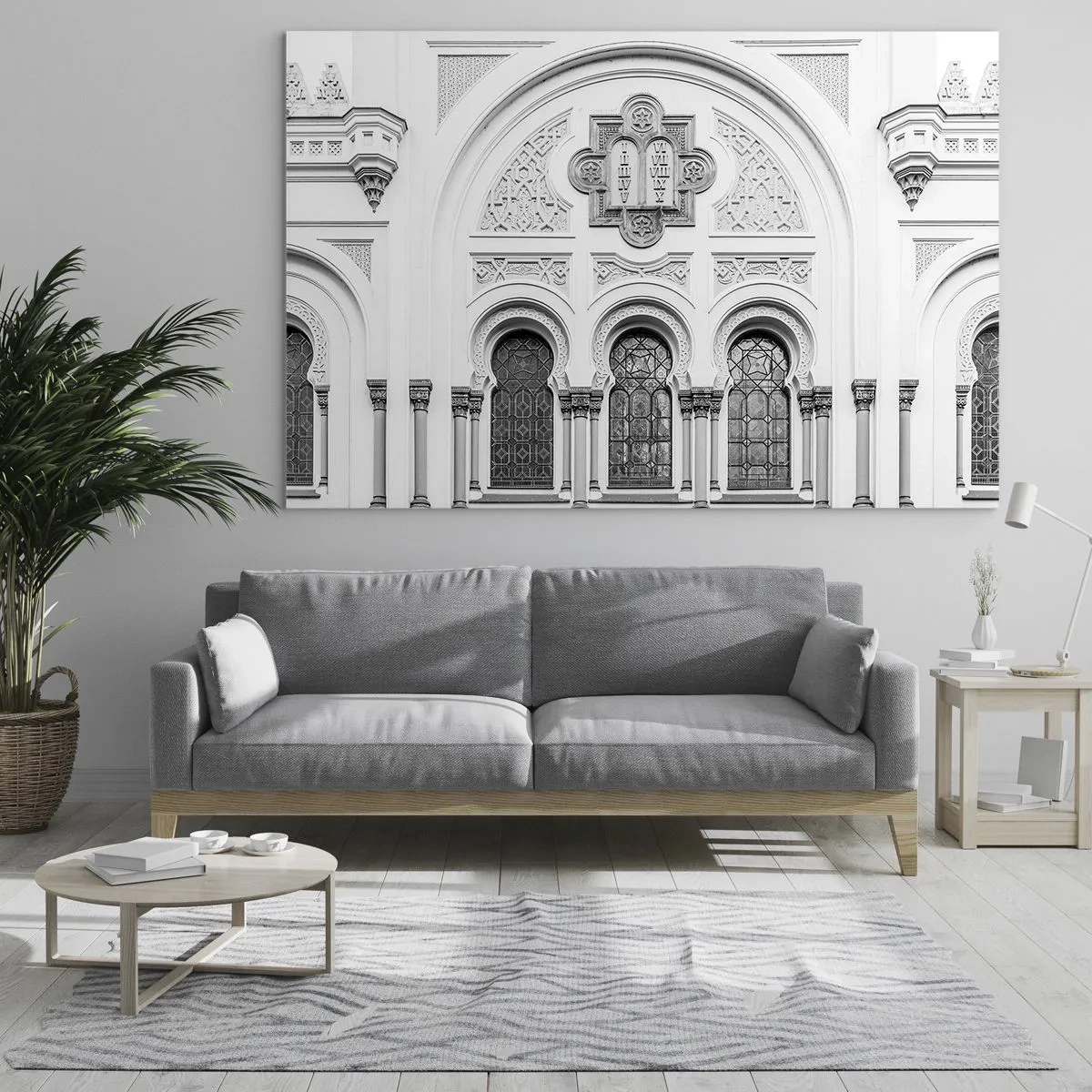 Obraz na skle - Fasáda historickej budovy s ozdobnými oknami a detailmi - 70x50cm - Na pomedzí kultúr - Moderná nástenná dekorácia do obývacej izby a spálne ARTTOR