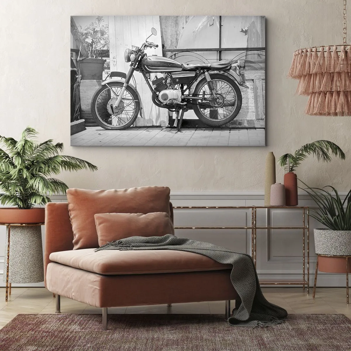Obraz na plátne - Čiernobiela fotografia klasického motocykla - 70x50cm - Klasika nadovšetko - Moderná nástenná dekorácia do obývacej izby a spálne ARTTOR