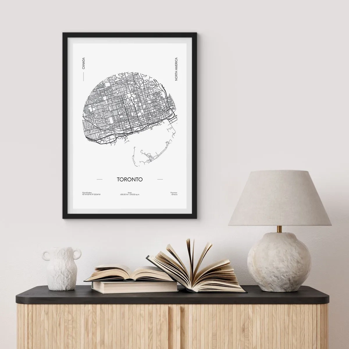 Plagát v čiernom ráme - Minimalistická čiernobiela mapa Toronta - 50x70cm - Anatómia Toronta - Moderná nástenná dekorácia do obývacej izby a spálne ARTTOR