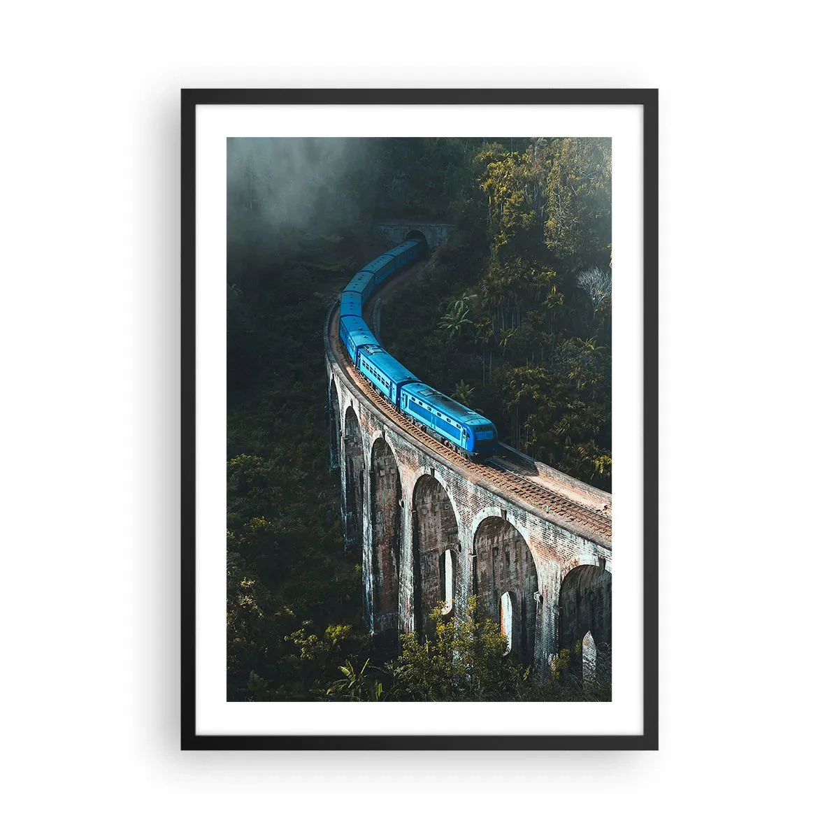 Plagát v čiernom ráme - Modrý vlak prechádzajúci cez malebný viadukt - 50x70cm - Príťažlivosť prírody - Moderná nástenná dekorácia do obývacej izby a spálne ARTTOR