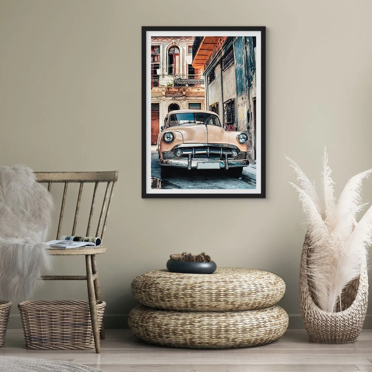 Plagát v čiernom ráme - Klasické auto v retro mestskom prostredí - 50x70cm - Siesta v Havane - Moderná nástenná dekorácia do obývacej izby a spálne ARTTOR