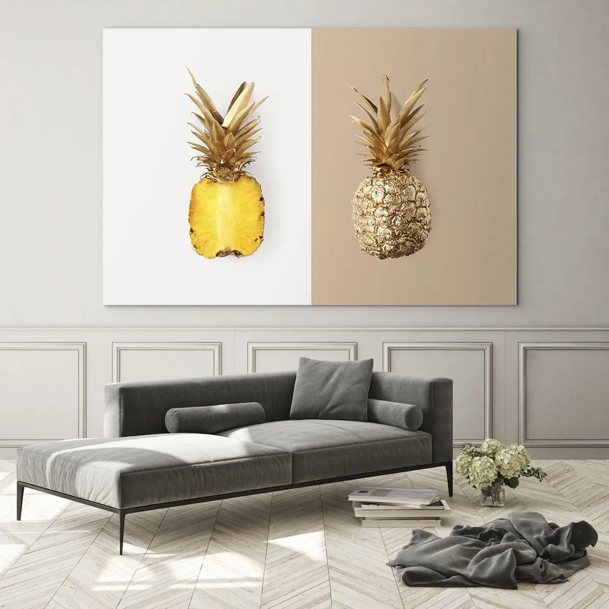 Obraz na skle - Nakrájaný a zlatý ananás na dvoch kontrastných pozadiach - 70x50cm - Ananás pre nás - Moderná nástenná dekorácia do obývacej izby a spálne ARTTOR