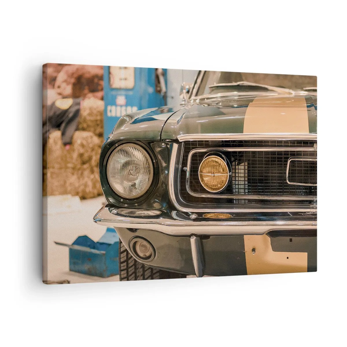 Obraz na plátne - Kultové retro auto v klasickom prostredí - 70x50cm - Stretnutie s legendou - Moderná nástenná dekorácia do obývacej izby a spálne ARTTOR