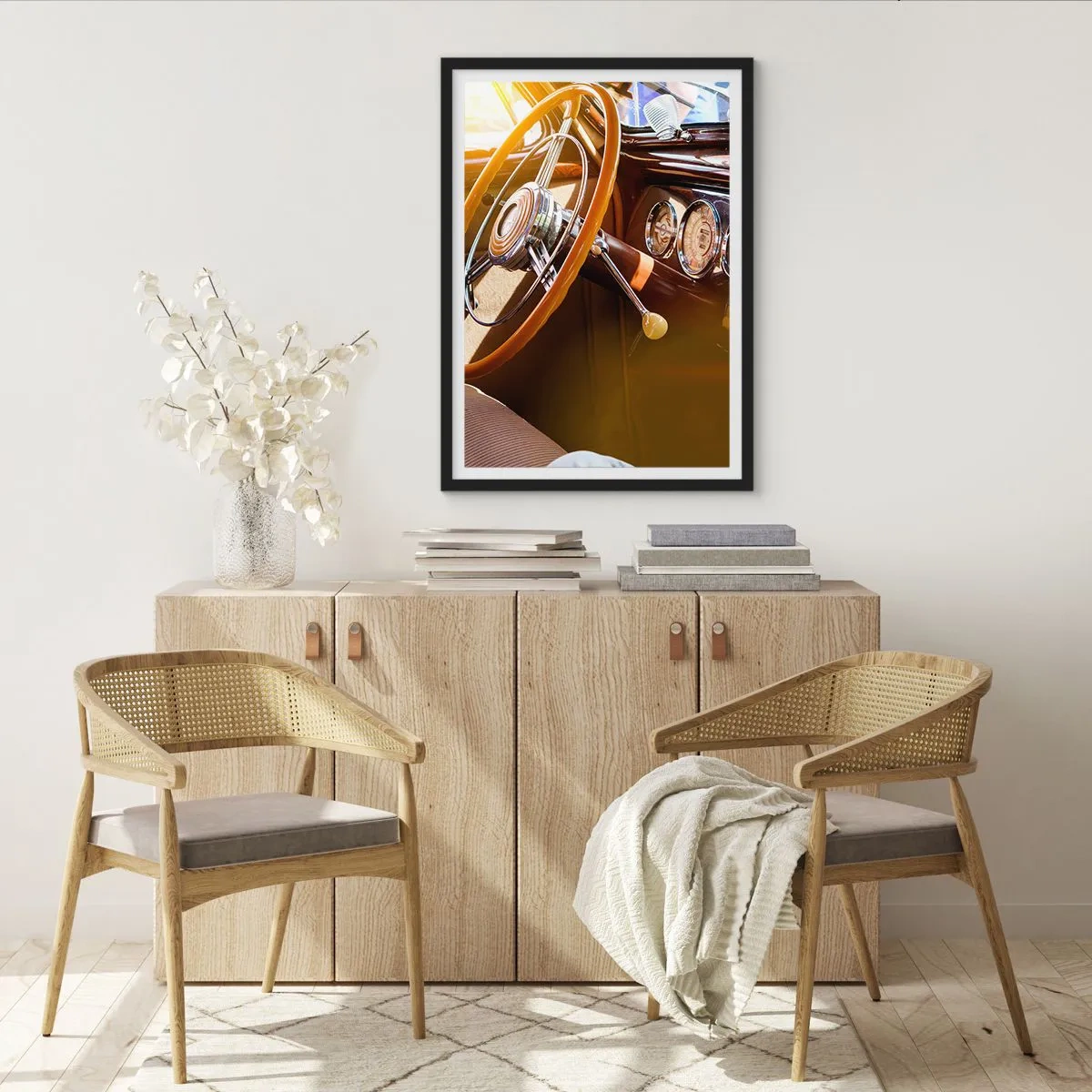 Plagát v čiernom ráme - Interiér klasického auta s volantom - 50x70cm - Závan luxusu z minulosti - Moderná nástenná dekorácia do obývacej izby a spálne ARTTOR