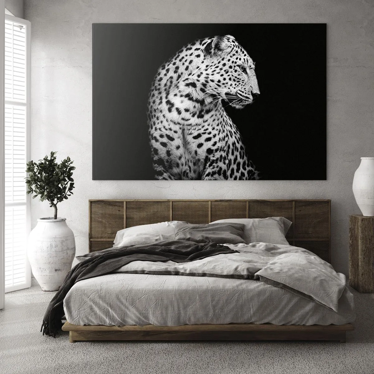 Obraz na skle - Leopard v čiernobielom svetle oproti oknu - 70x50cm - Pravý profil perfektný! - Moderná nástenná dekorácia do obývacej izby a spálne ARTTOR