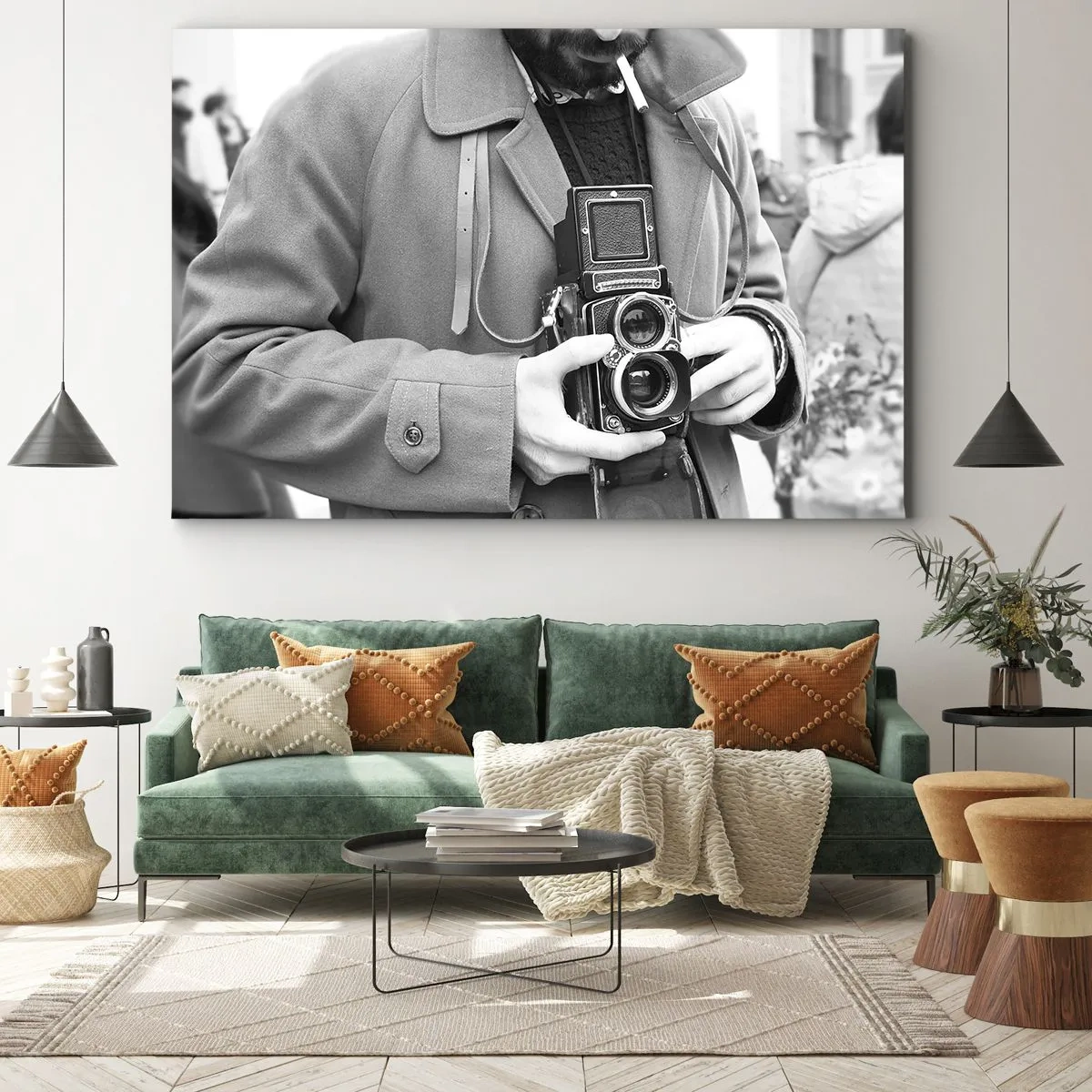 Obraz na plátne - Čiernobiela fotografia muža s retro fotoaparátom - 70x50cm - V retro štýle - Moderná nástenná dekorácia do obývacej izby a spálne ARTTOR