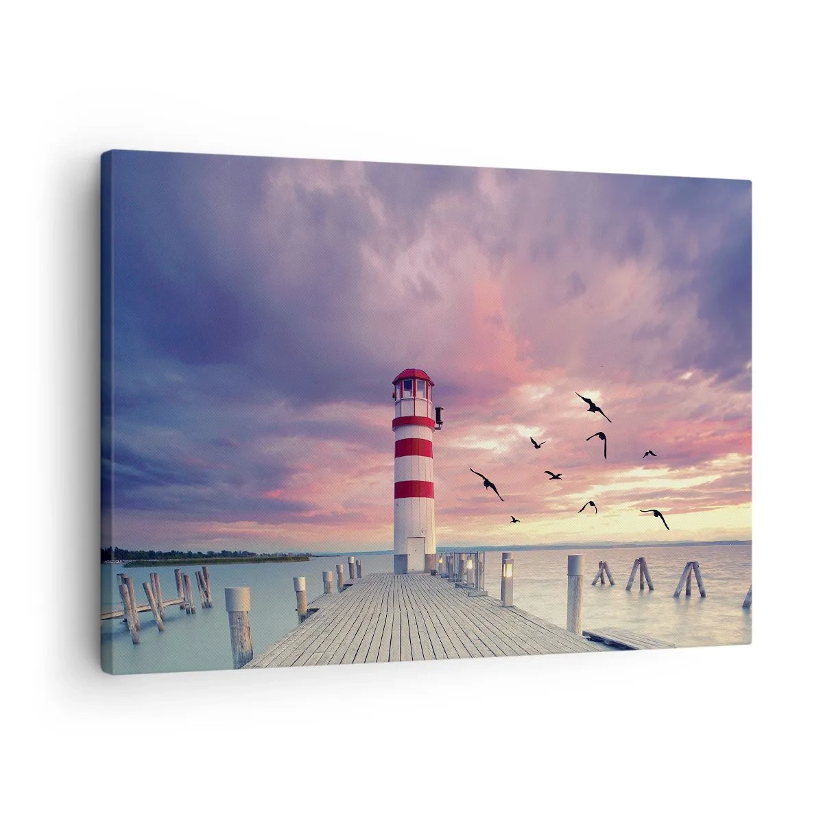Obraz na plátne - Maják na móle obklopený malebným západom slnka - 70x50cm - Čas ísť do prístavu - Moderná nástenná dekorácia do obývacej izby a spálne ARTTOR