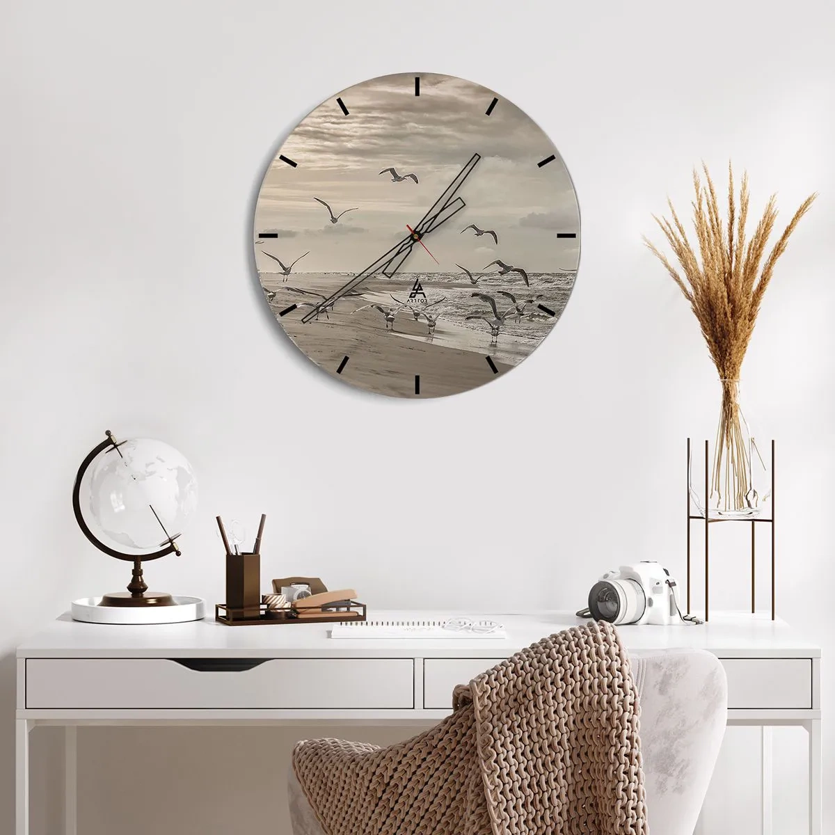 Nástenné hodiny - Čajky vznášajúce sa nad pobrežím ráno - 30x30cm - Šumenie mora, spev vtákov - Moderná nástenná dekorácia do obývacej izby, kuchyne a spálne ARTTOR