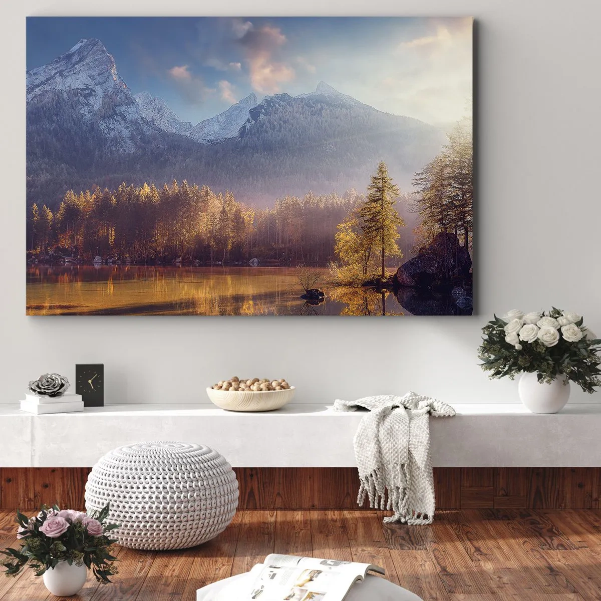 Obraz na plátne - Malebný výhľad na horský les a jazero za úsvitu - 70x50cm - V horách a údoliach - Moderná nástenná dekorácia do obývacej izby a spálne ARTTOR